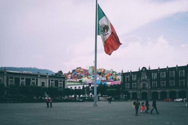 Qué lugares emblemáticos no pueden faltar en tu itinerario por la capital mexicana